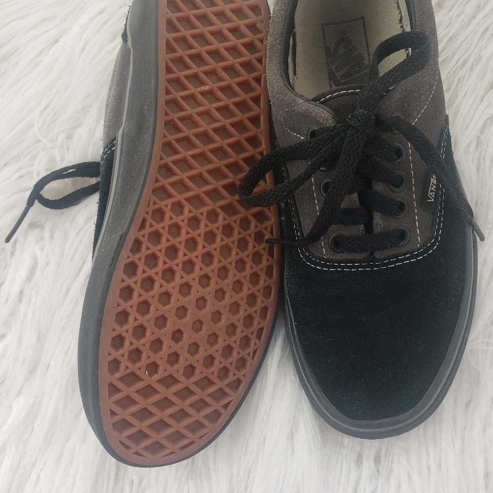 Vans Size 8 - Picture 3 of 7